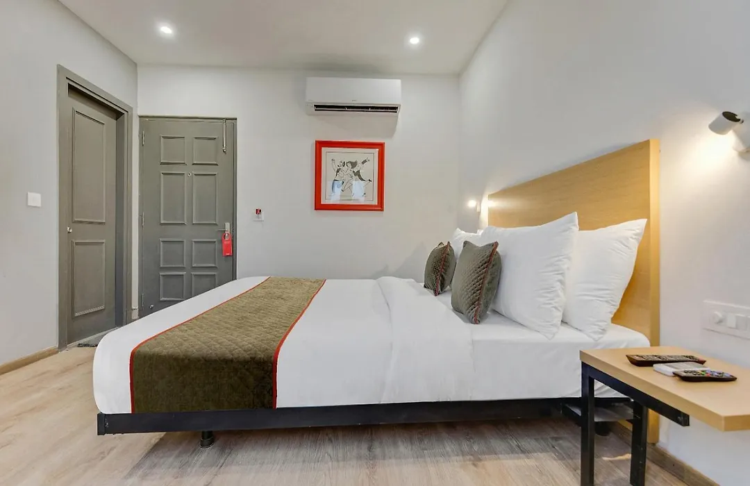 Hotel King Plaza Near Igi Airport-1